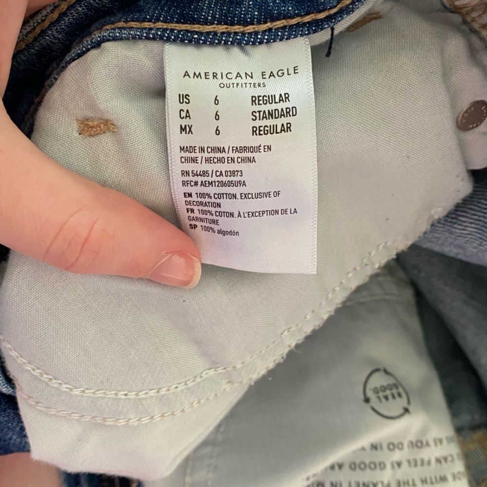 Distress jeans! - Picture 4 of 5